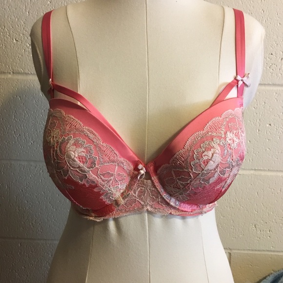 32ddd bra bundle - Picture 3 of 3